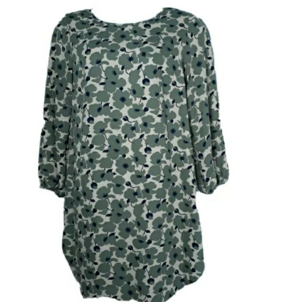 Le Lis Floral Shift Dress
